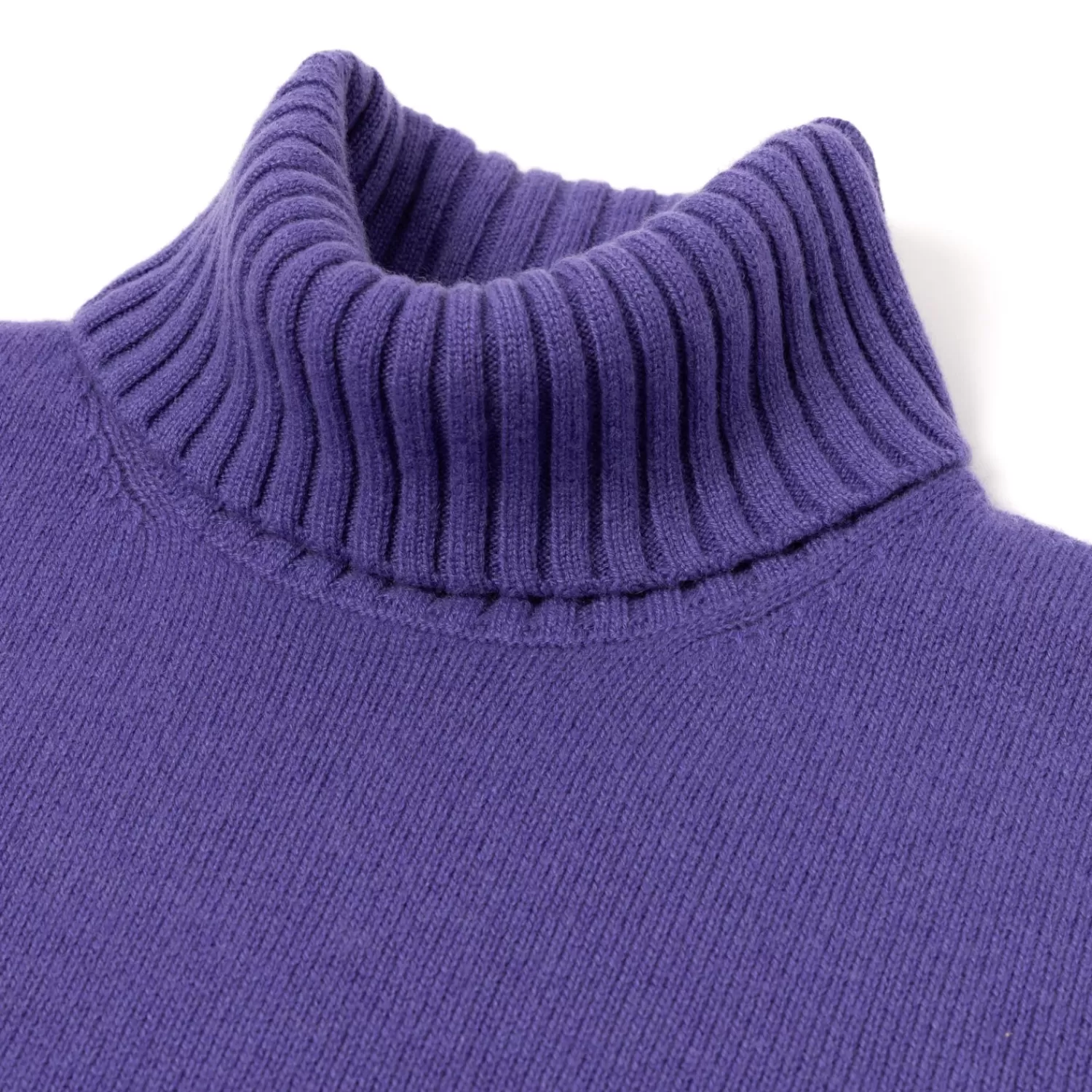Strickwaren>Brigatelli dal 1922 per Michael Jondral: Rollkragen-Pullover aus reinem Kaschmir - The Mongolia Edition Lila-Violet