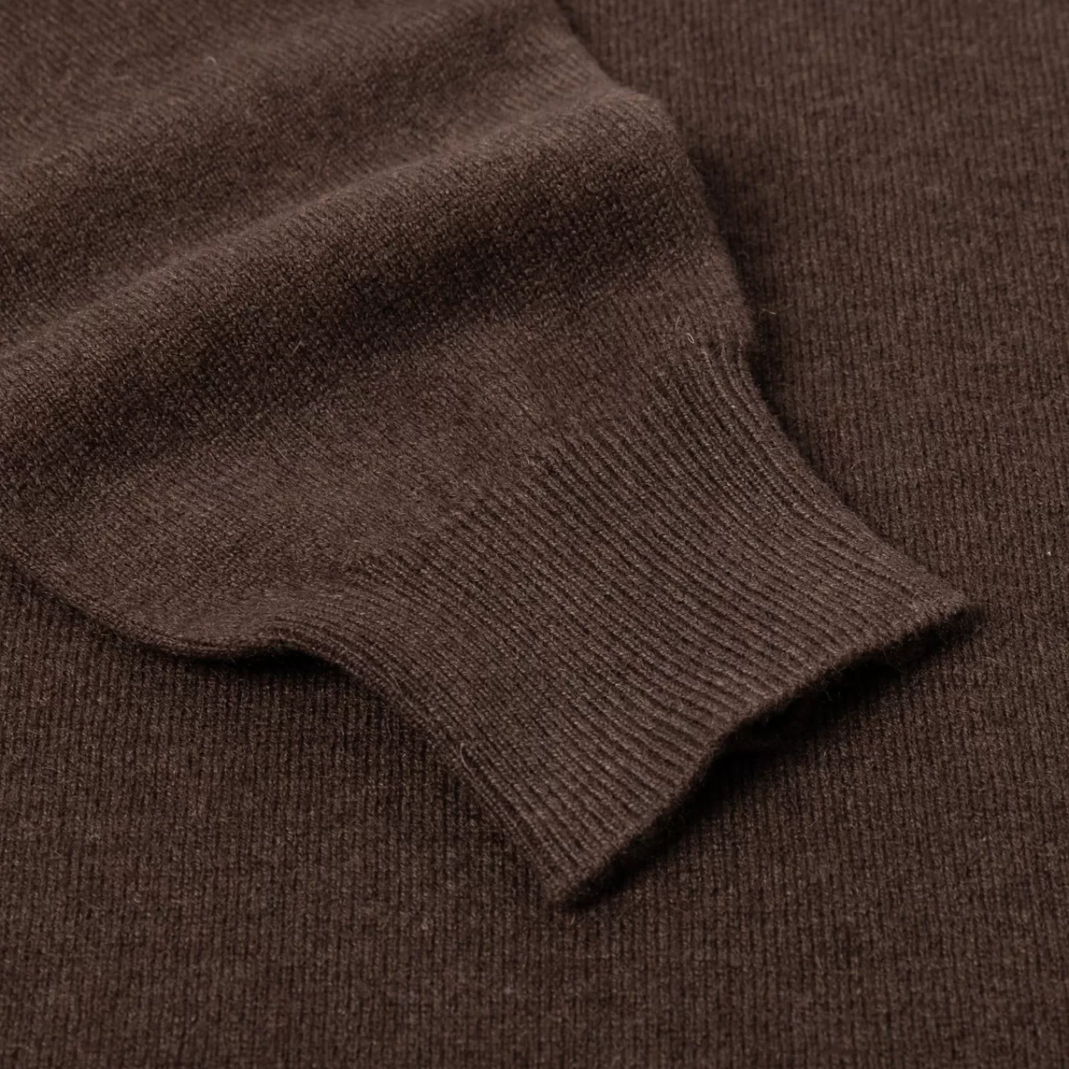 Strickwaren>Fedeli Exklusiv für Michael Jondral: Dunkelbraunes Strickpolo "Sportman" aus feinstem schottischen Kaschmir Fondente-Dunkelbraun