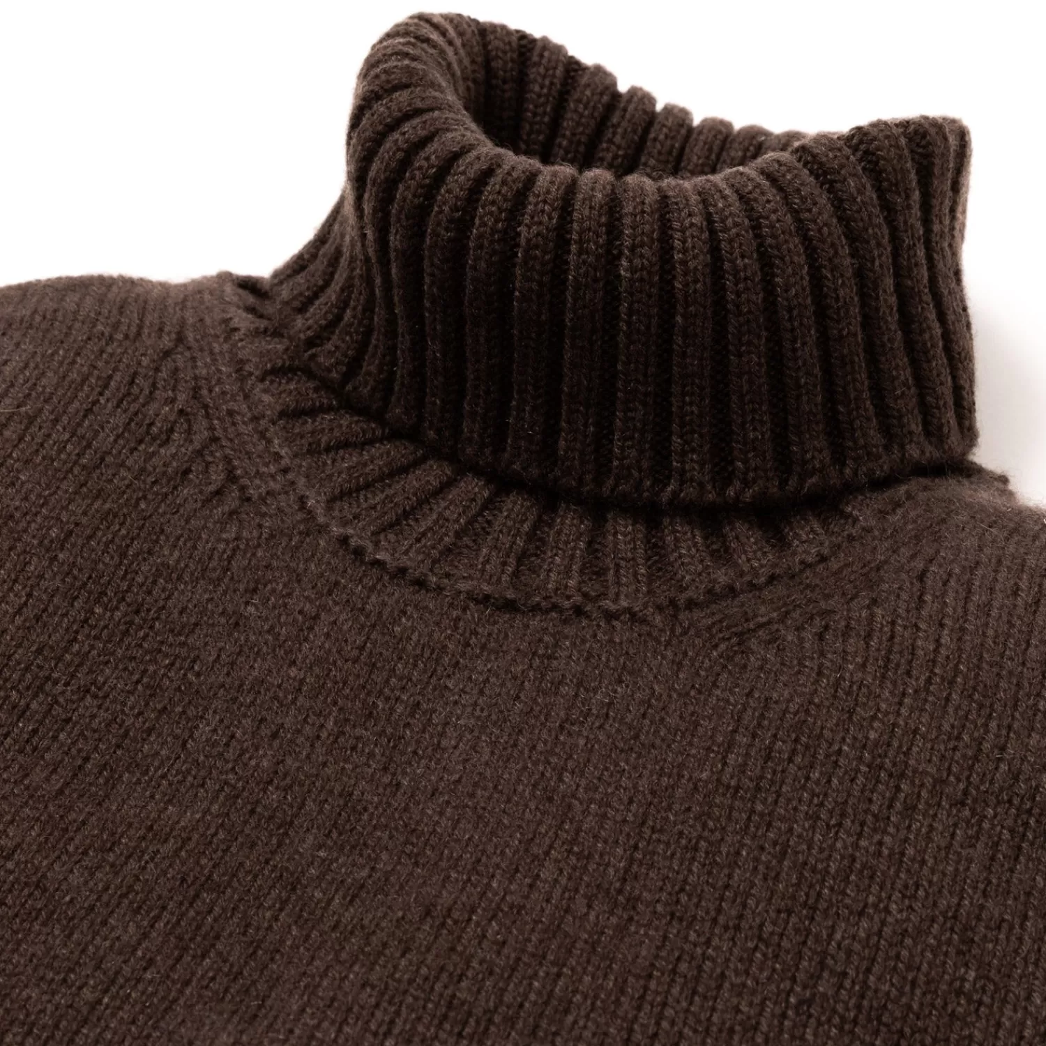 Strickwaren>Fedeli Exklusiv für Michael Jondral: Kakaobrauner Rollkragenpullover aus schottischem 4-Ply Kaschmir  Kakaobraun-Fondente