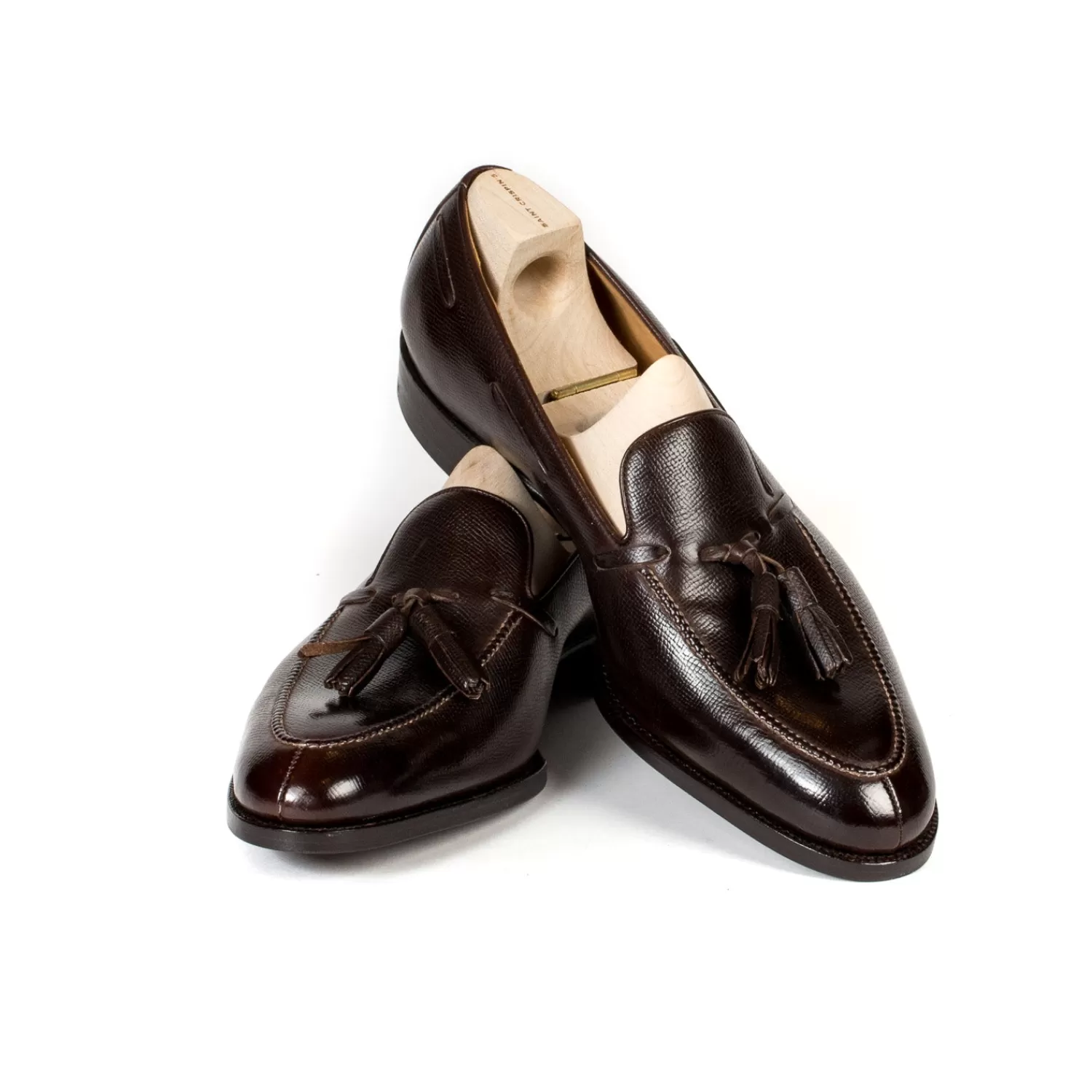 Mto | Schuhe>Saint Crispin's Loafer "Split Toe Tassel" aus dunkelbraun genarbtem Kalbsleder - reine Handarbeit
