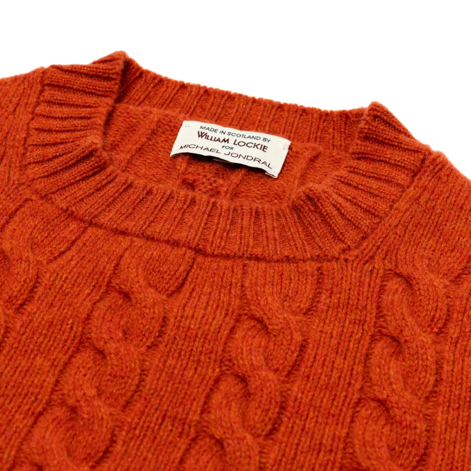 Strickwaren>William Lockie MJ Exklusiv: Pullover "Crew Cable-Rib" aus reiner Geelong Lambswool - 3 Ply  Korallrot-Ember